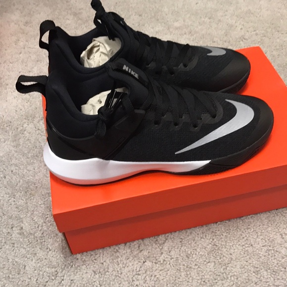 chaussures nike zoom shift tb chaussures nike zoom shift tb